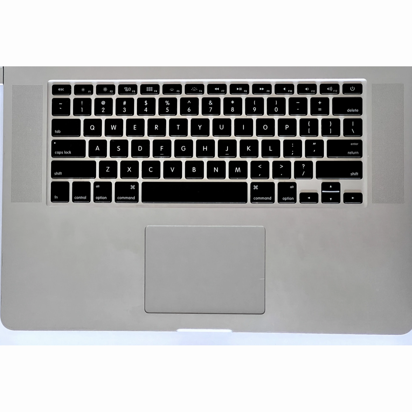 Apple MacBook Pro 15.4" Intel Core i7 2.4GHz (2675QM), 8GB RAM, 1TB SSD - Silver