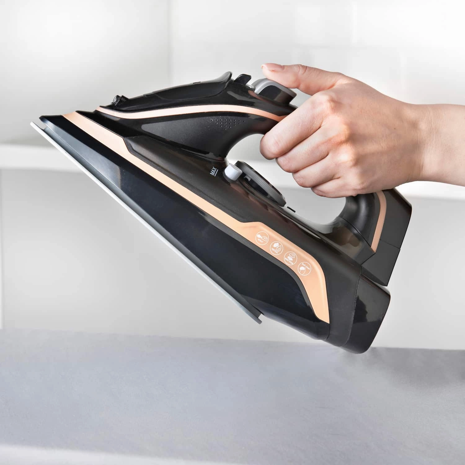 Blaupunkt Free Glide Cordless Iron 2600W Cordless Iron