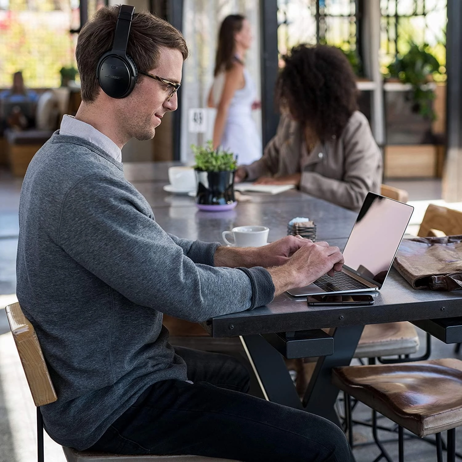 BOSE QuietComfort QC35 II Wireless Bluetooth Noise-Cancelling Headphones - Black