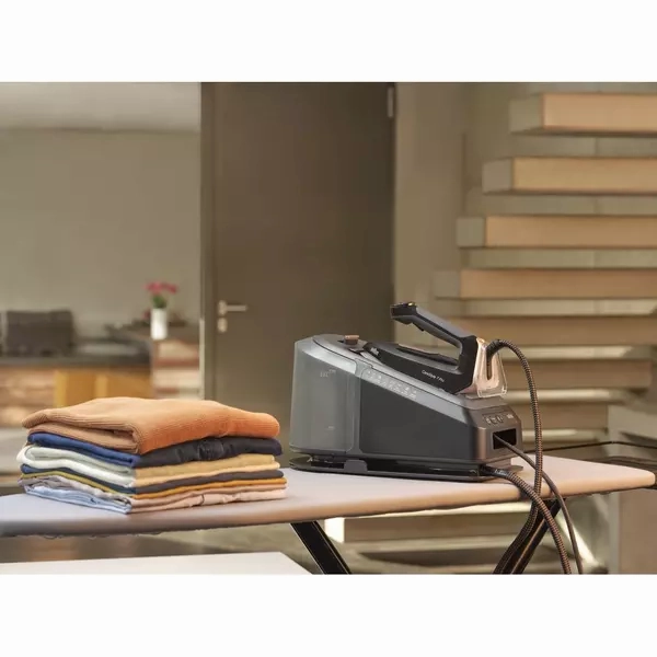 BRAUN CareStyle 7 Pro IS7286BK Steam Generator Iron - Black