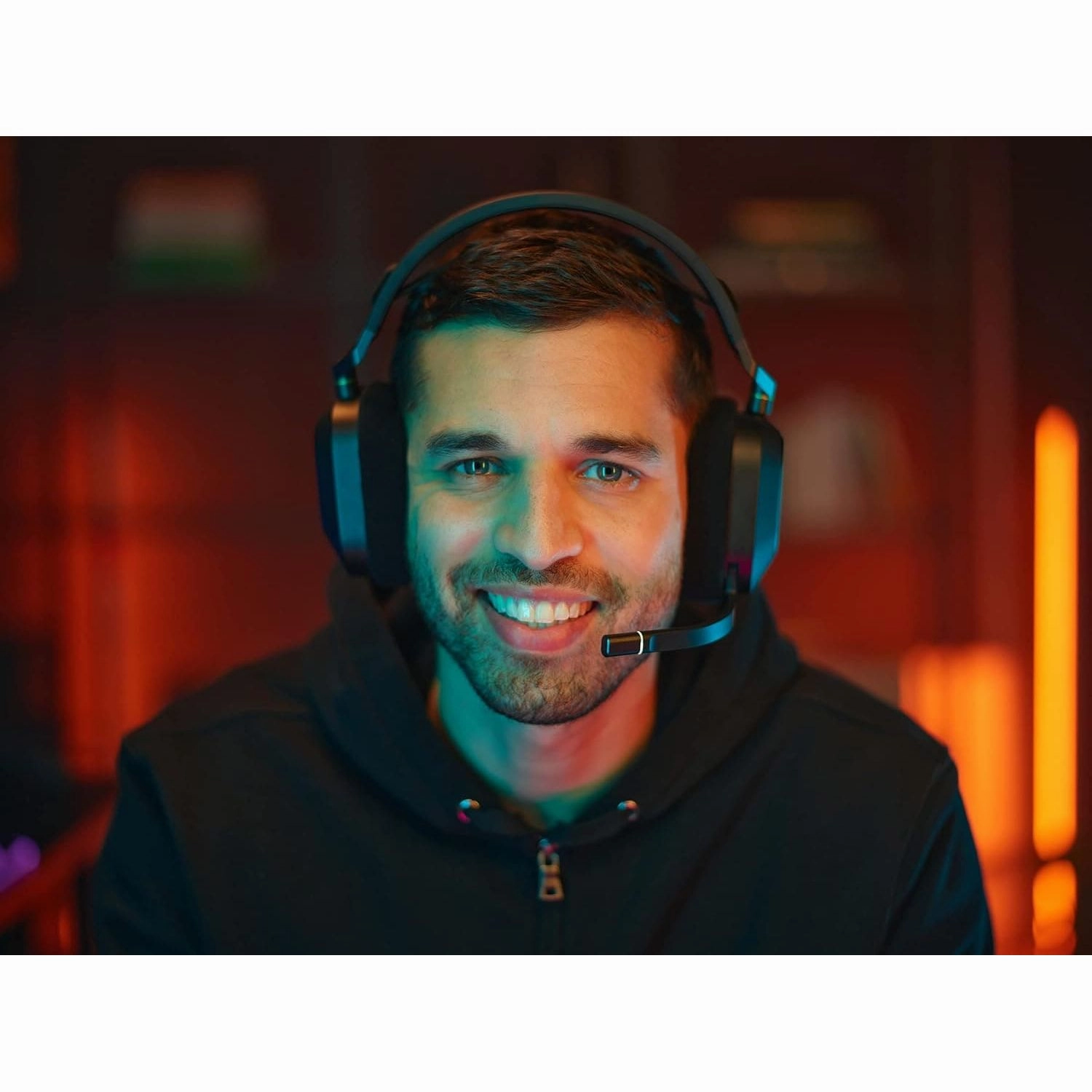 CORSAIR HS80 RGB Wireless Gaming Headset - Black