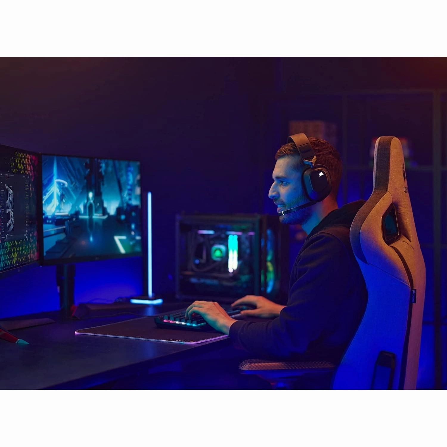 CORSAIR HS80 RGB Wireless Gaming Headset - Black