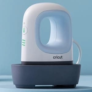 Cricut EasyPress Mini | Compact Heat Press for Iron On Vinyl (HTV), Infusible Ink and Sublimation | Raspberry