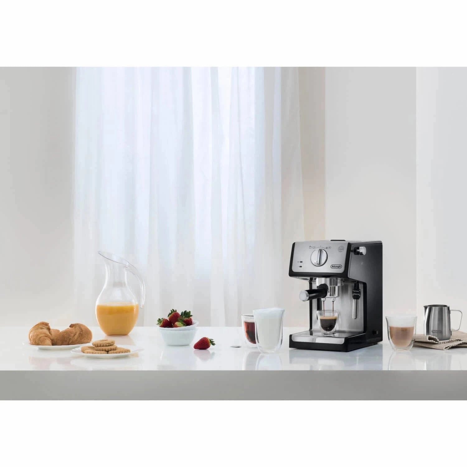 De'Longhi ECP35.31Traditional Barista Pump Espresso Machine, Coffee and Cappuccino Maker, Black
