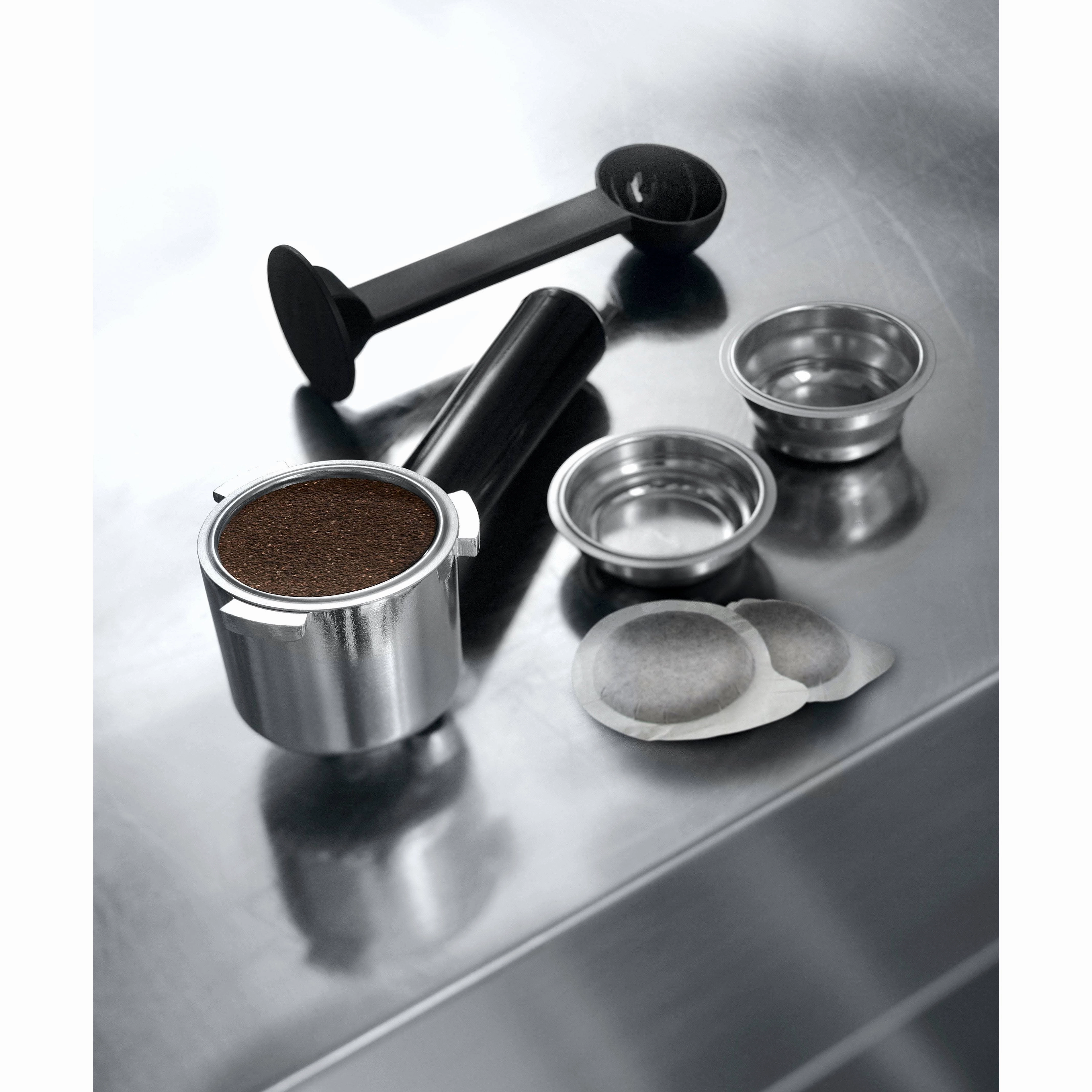 De'Longhi ECP35.31Traditional Barista Pump Espresso Machine, Coffee and Cappuccino Maker, Black