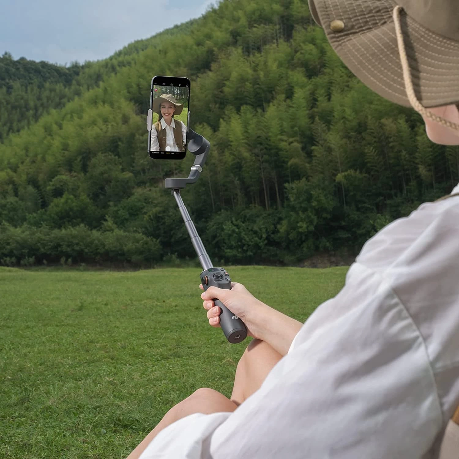 DJI OSMO Mobile 6 Smartphone Gimbal Stabilizer, 3-Axis Phone Gimbal, Built-In Extension Rod, Portable and Foldable, Android and iPhone Gimbal with ShotGuides, Vlogging Stabilizer, Slate Gray
