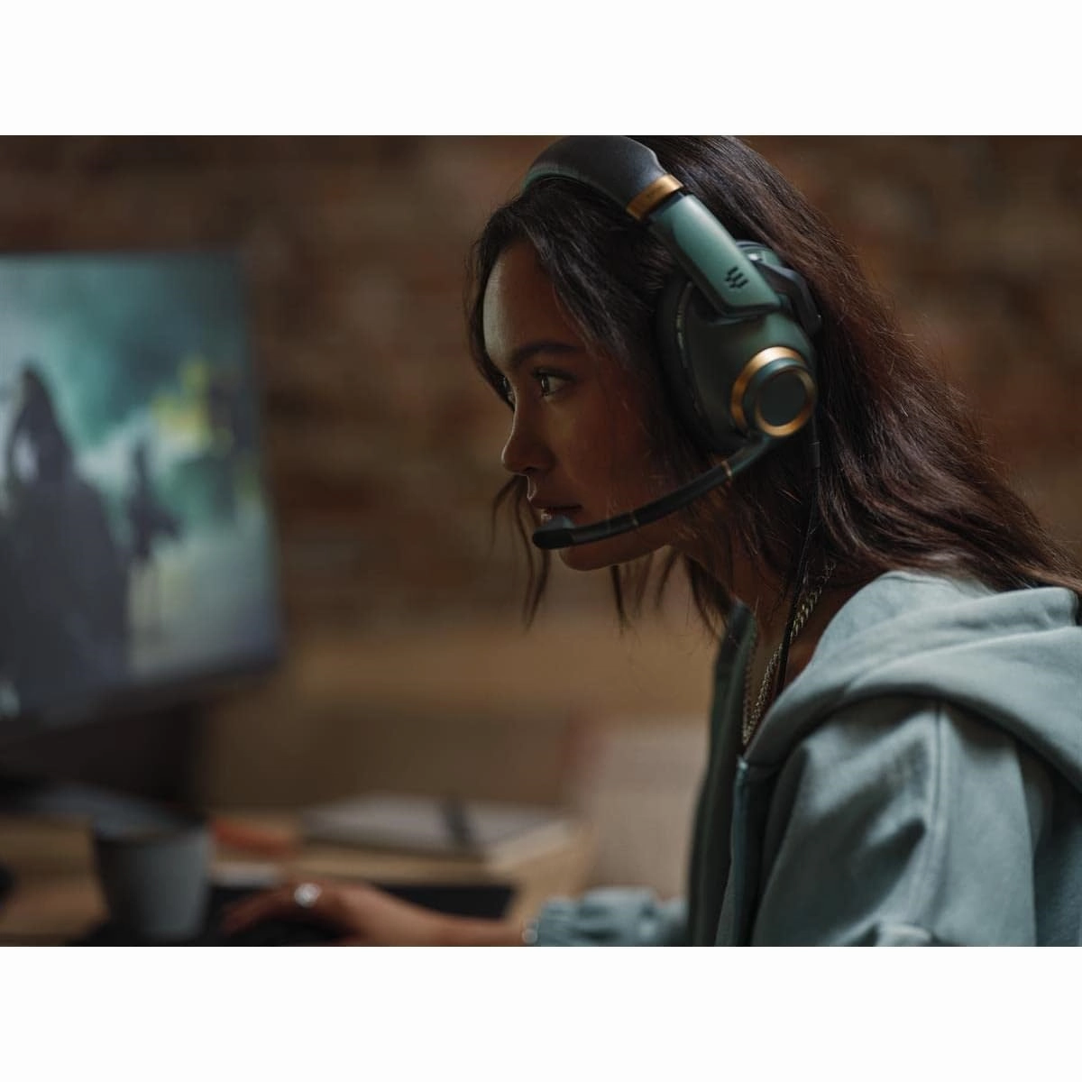 EPOS H6Pro - Closed Acoustic Gaming Headset with Mic - Over-Ear Headset  Lightweight - Lift-to-Mute - Xbox - PS4 - PS5 - PC/Windows [Green]