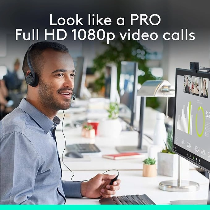 Logitech C920 HD Pro Webcam  1080p/30fps, Stereo Audio, Light Correction, PC/Mac Compatible - Black