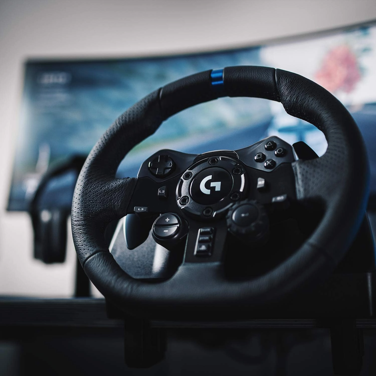 Logitech G923 Driving Force Racing Wheel   Pedals  Compatible with PS5, PS4, and PC