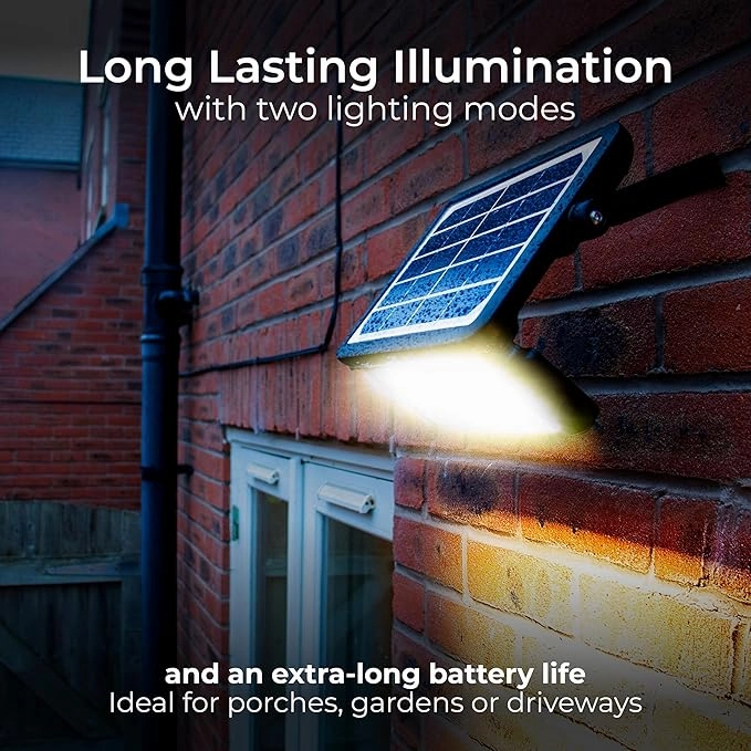 Luceco Solar LED Floodlight with PIR  5W, 550lm, IP65, Adjustable Security Light, Black (LEXSF6B40)