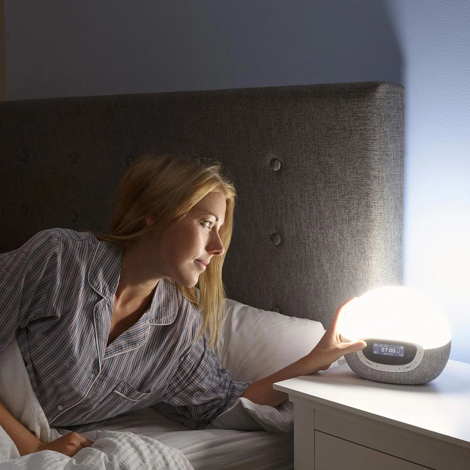 Lumie Bodyclock Shine 300 - Wake-up Light Alarm Clock with Radio, 15 Sounds and Sleep Sunset - White