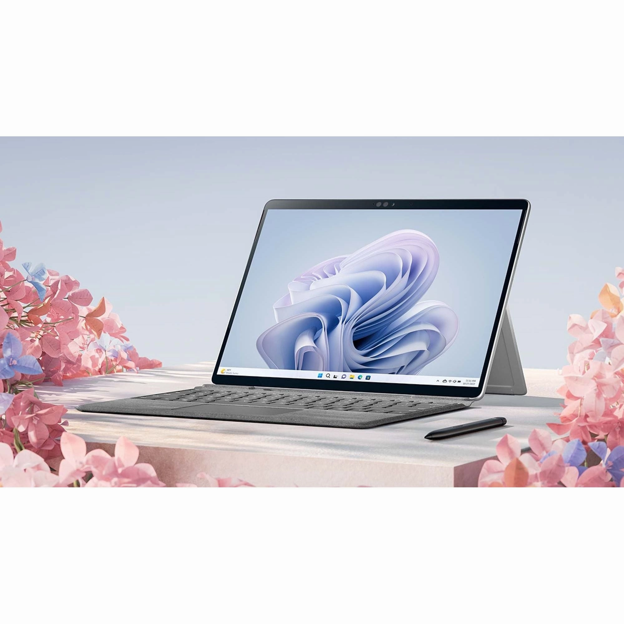 Microsoft Surface Pro 9 - 128GB, 8GB RAM, SQ3 Processor, 5G LTE, Wi-Fi 6E, Windows 11 Home, Platinum