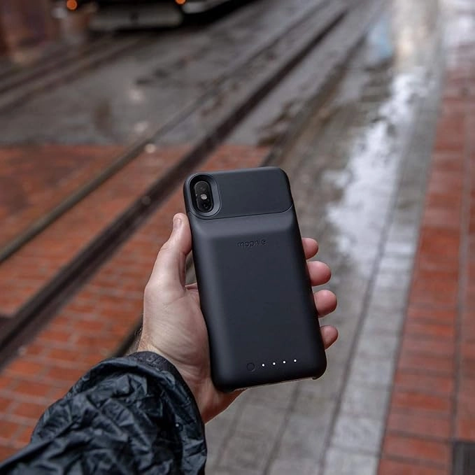 mophie Juice Pack Access  Slim Wireless Charging Battery Case for iPhone Xs Max - Black