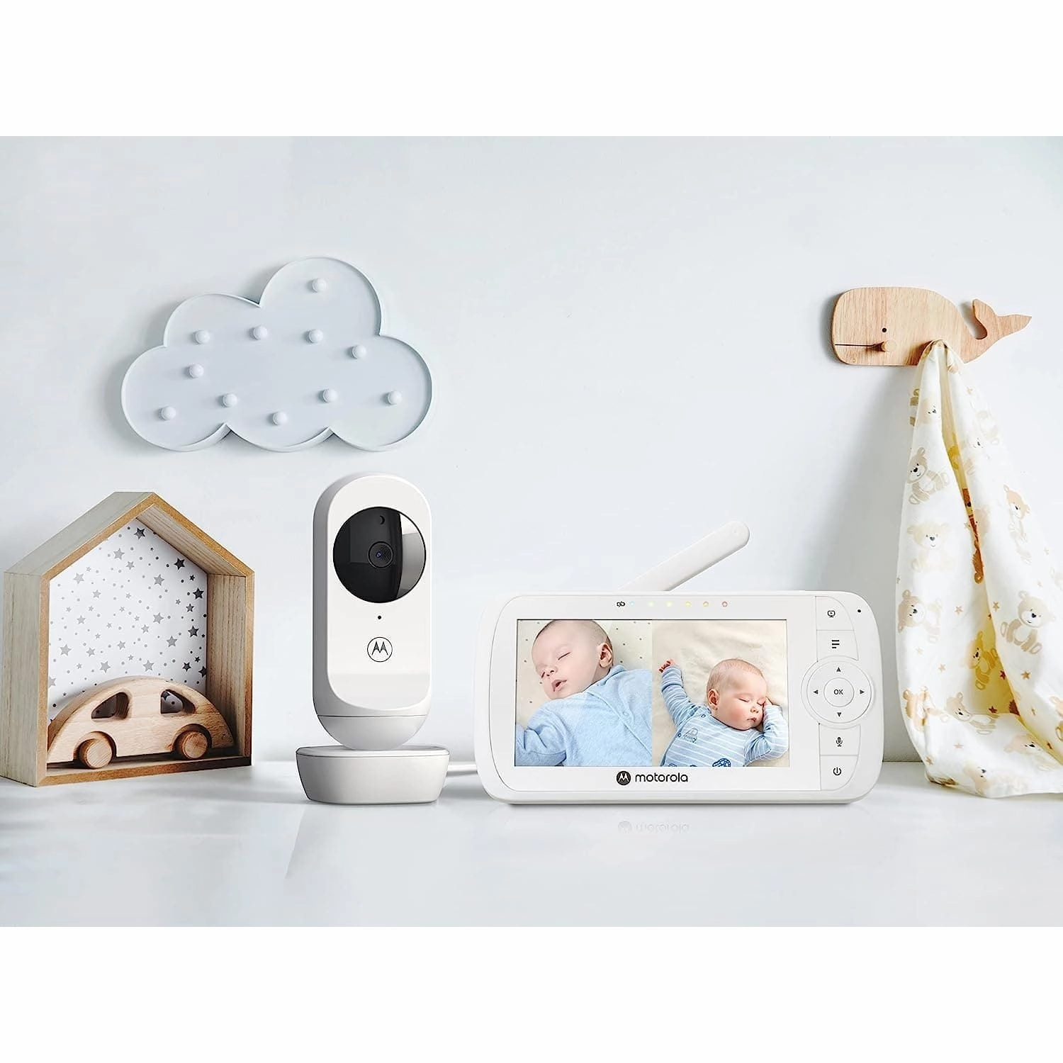 Motorola Nursery VM35-2 / Ease 35 Twin Baby Monitor with 2 Cameras 5.0 Inch Video Baby Monitor Display Split Screen Display Night Vision TwoWay Communication Lullabies Zoom Room Temperature, White
