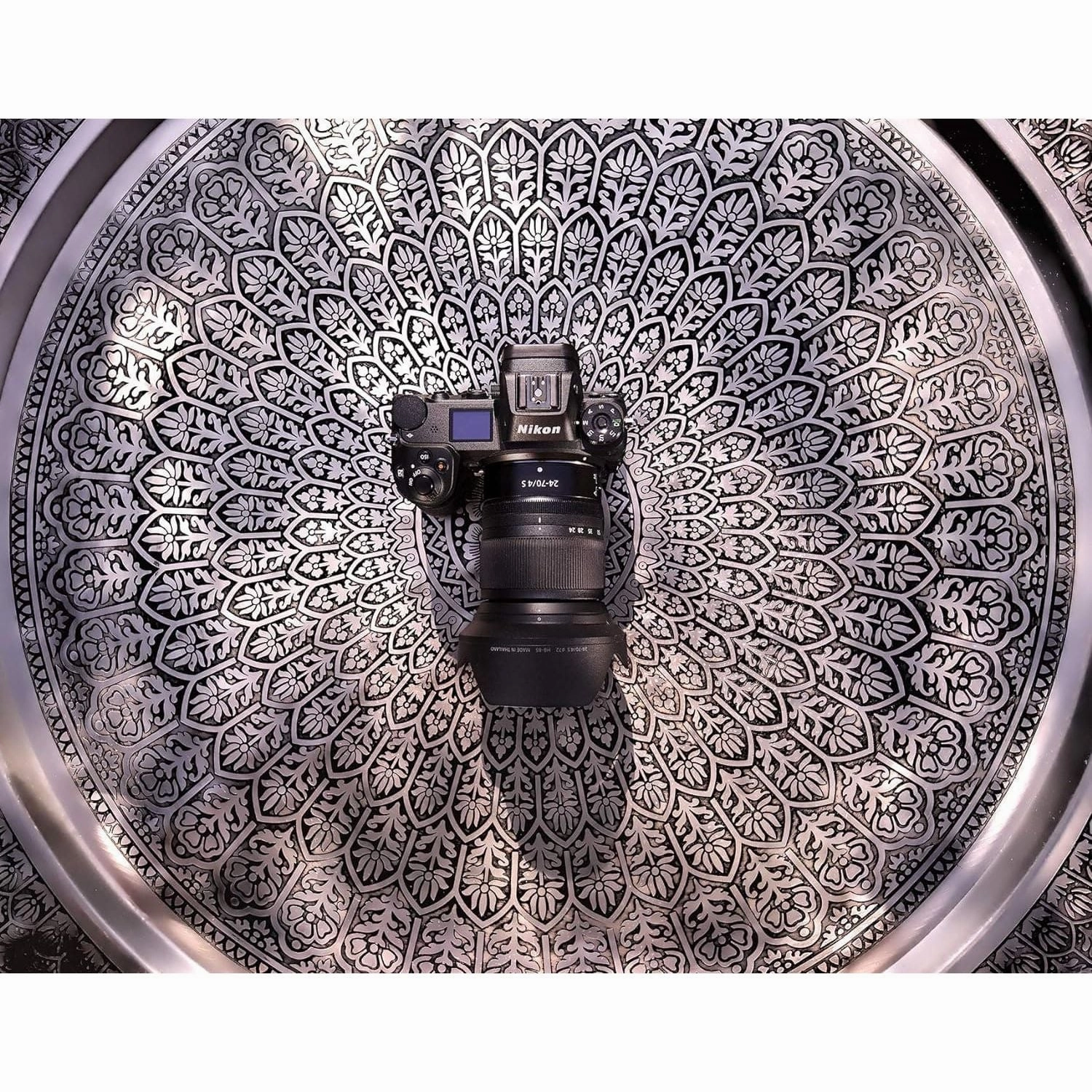 Nikon NIKKOR Z 24-70mm f/4 S Lens for Mirrorless Cameras