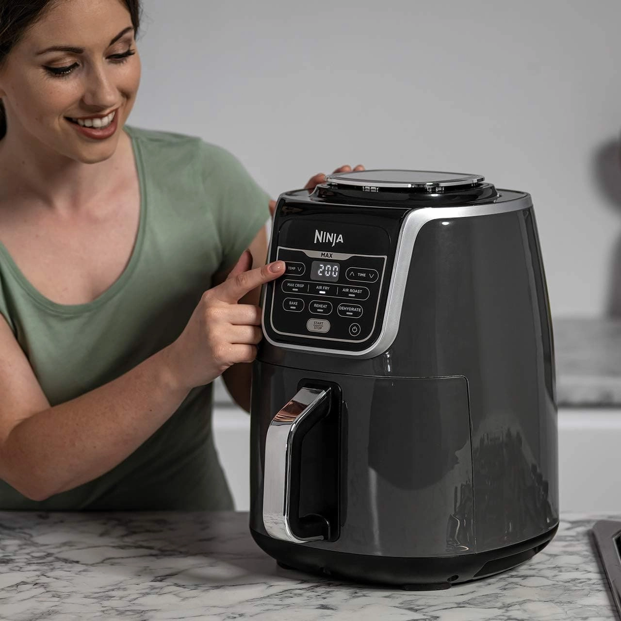 Ninja Air Fryer MAX, 5.2L, 6-in-1, Uses No Oil, Air Fry, Max Crisp, Roast, Bake, Reheat, Dehydrate, Family Size, Digital, Cook From Frozen, Non-Stick, Dishwasher Safe Basket, Grey & Black