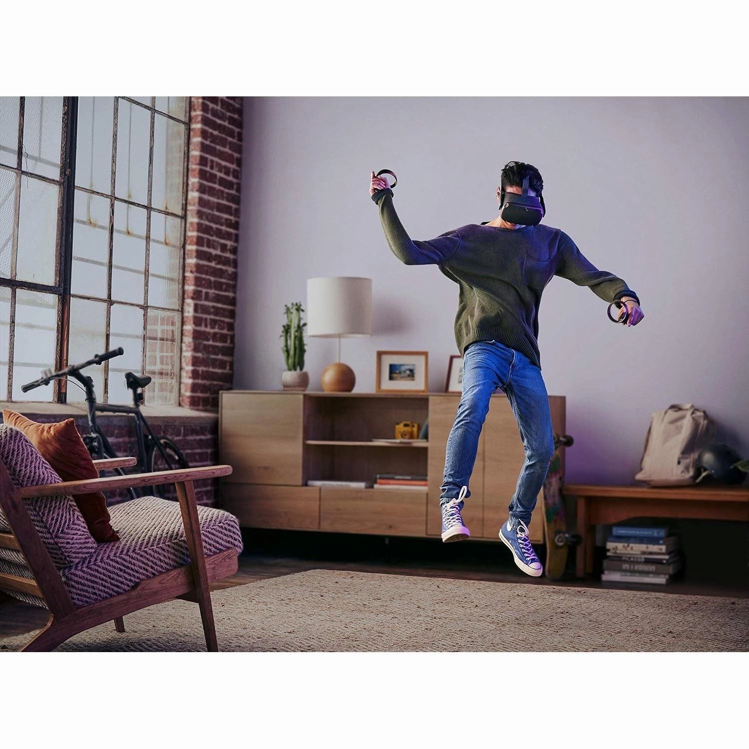 Oculus Quest All-In-One VR Gaming Headset (With Controllers) - 128GB