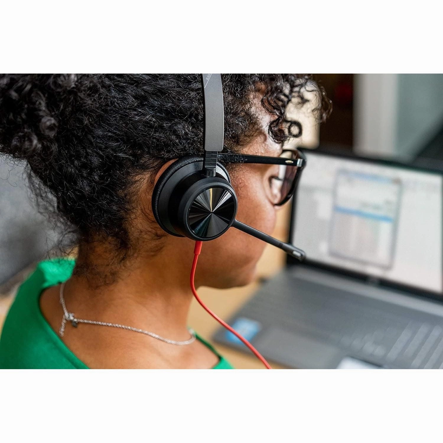 Poly - Blackwire 8225 Wired Headset with Boom Mic (Plantronics) - Dual-Ear (Stereo) Computer-Headset, USB-A to Connect to your PC/Mac, Active Noise Canceling, Works with Teams (Certified), Zoom & more