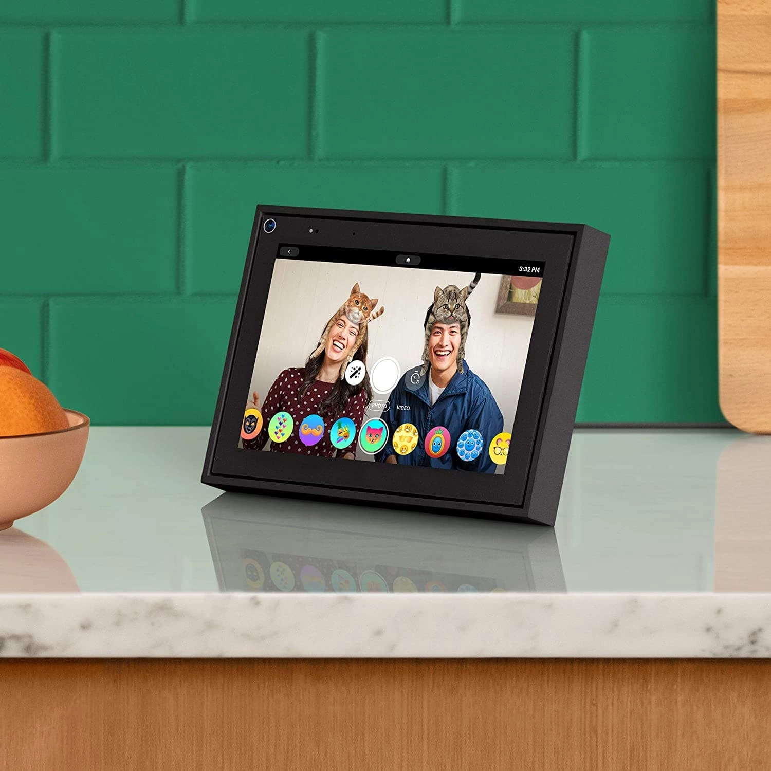 Portal Mini Black 8" from Facebook. Smart, Hands-Free Video Calling with Alexa Built-in