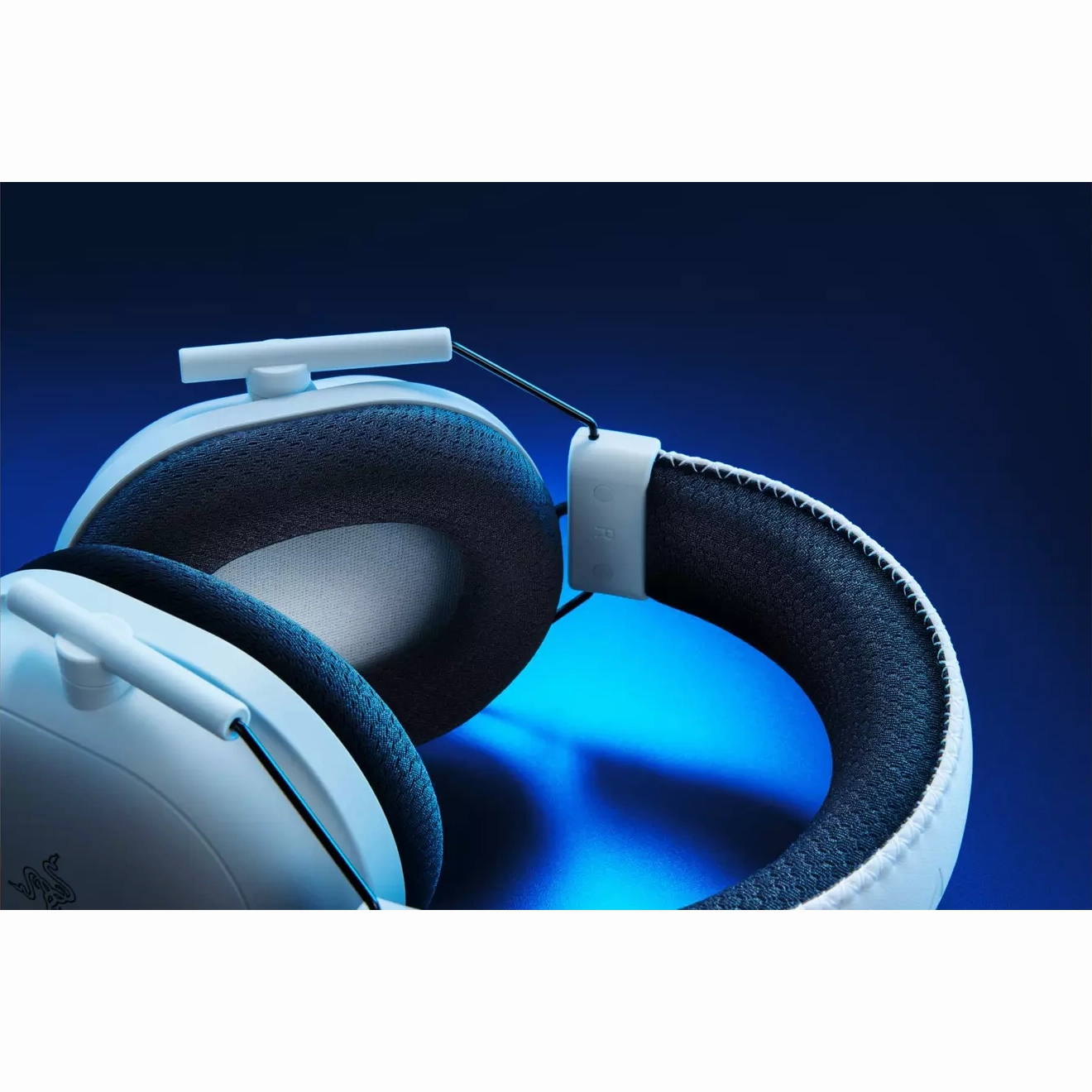 Razer BlackShark V2 Pro PS5 Wireless Gaming Headset - White