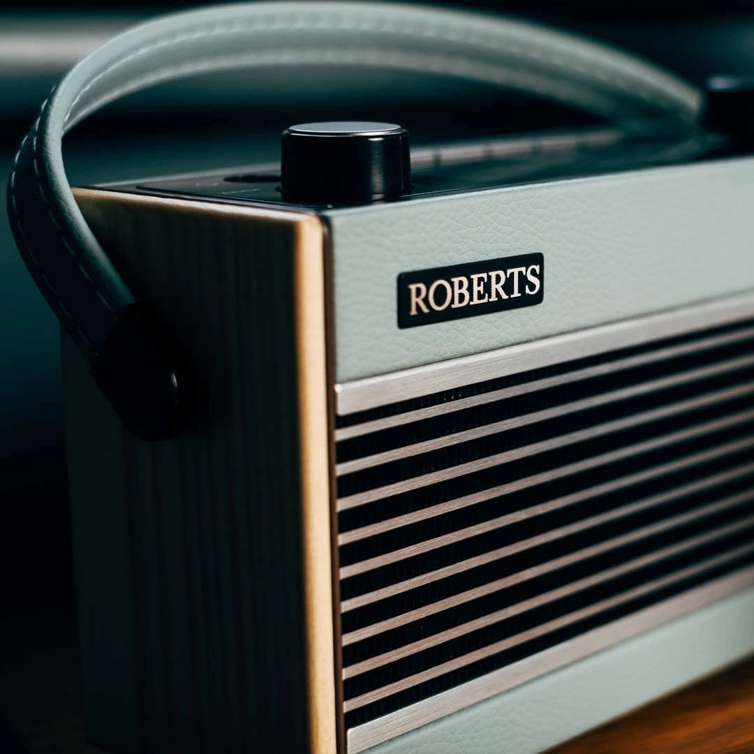 Roberts Rambler BT Retro/Digital Portable Bluetooth Radio with DAB/DAB /FM RDS Wavebands - Blue