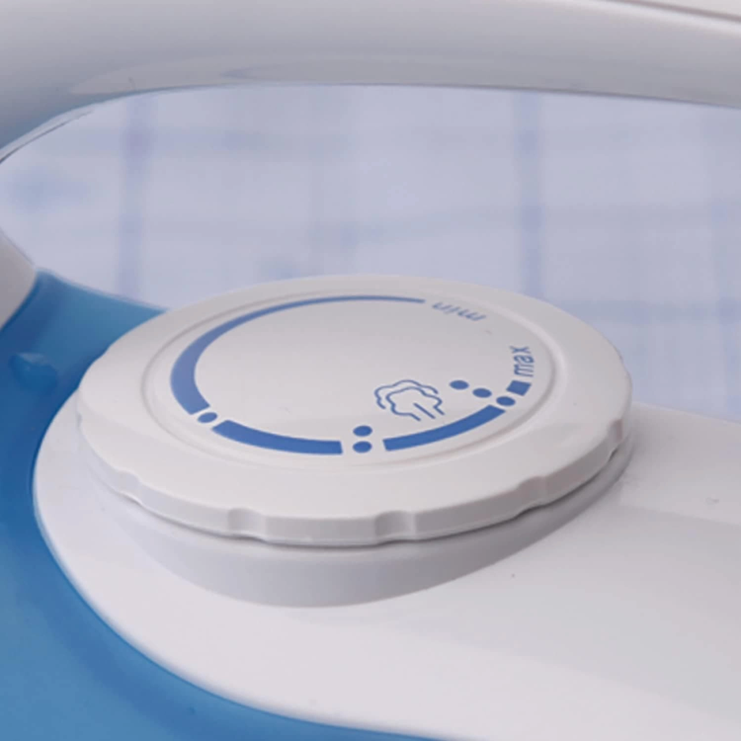 Russell Hobbs Dual Voltage Steam Glide Travel Iron, 80ml Water Tank, Stainless Steel Soleplate, Water Spray, Variable Temp & Steam - White