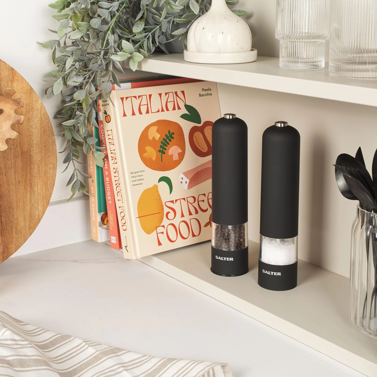 Salter 7524 BKXR Electric Salt & Pepper Grinder Set  Battery Powered, One-Touch Operation, Ceramic Mechanism, Soft Touch Finish, BPA-Free
