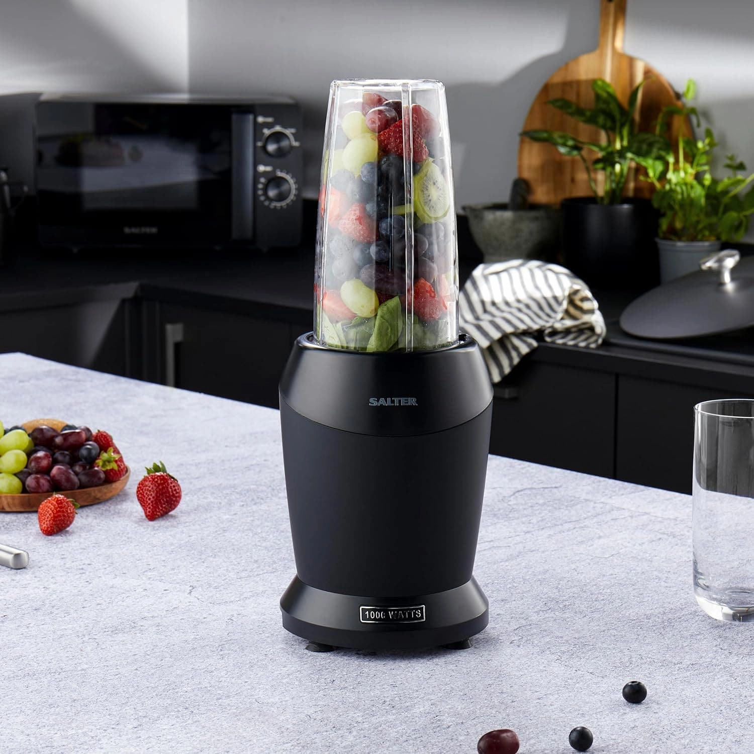 Salter EK2002V5MBLK Kuro NutriPro 1000 Multipurpose Blender -1L BPA Free Blending Jug & Storage Lid, Stainless Steel Blade, One Touch Operation, For Protein Shakes/Smoothies/Cocktails, Black