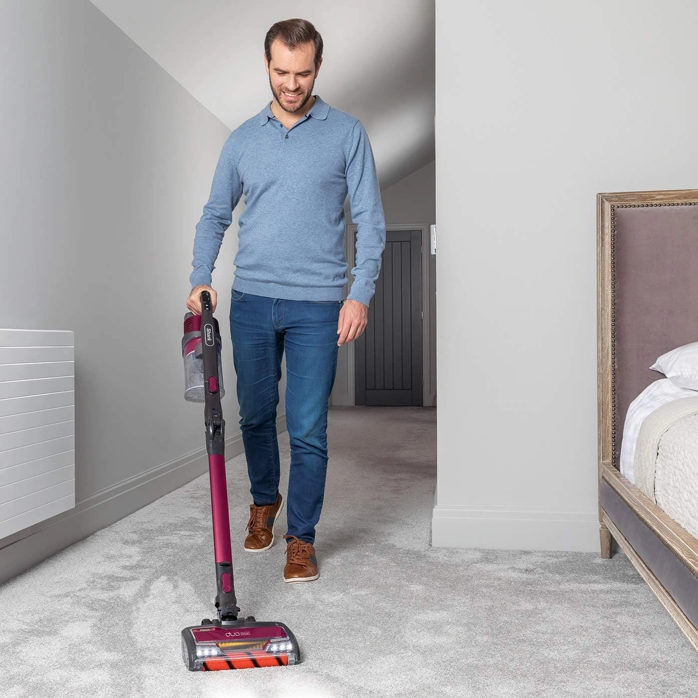 Shark Cordless Stick Vacuum Cleaner [IZ251UKT] - Anti Hair Wrap, Pet Hair, Twin Battery, Red/Burgundy