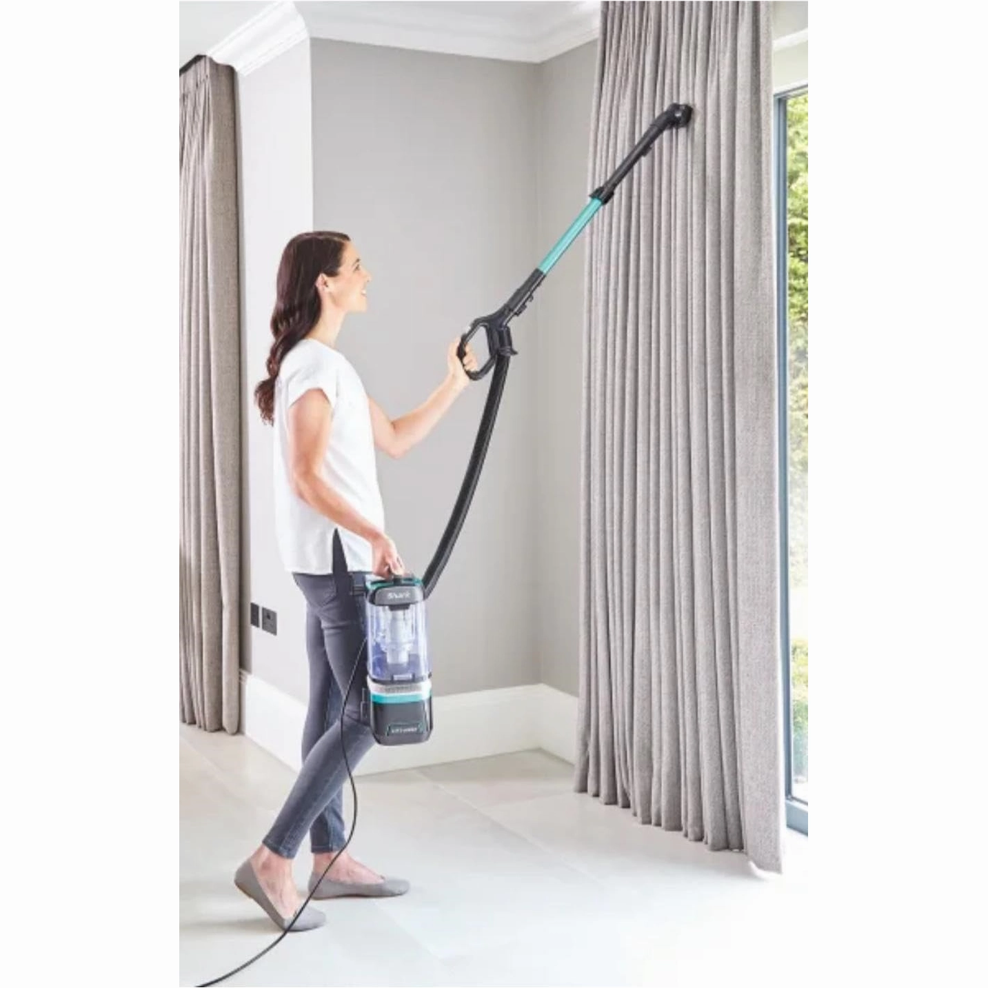 Shark NV612UK Lift-Away Upright Vacuum with Anti-Allergen Technology