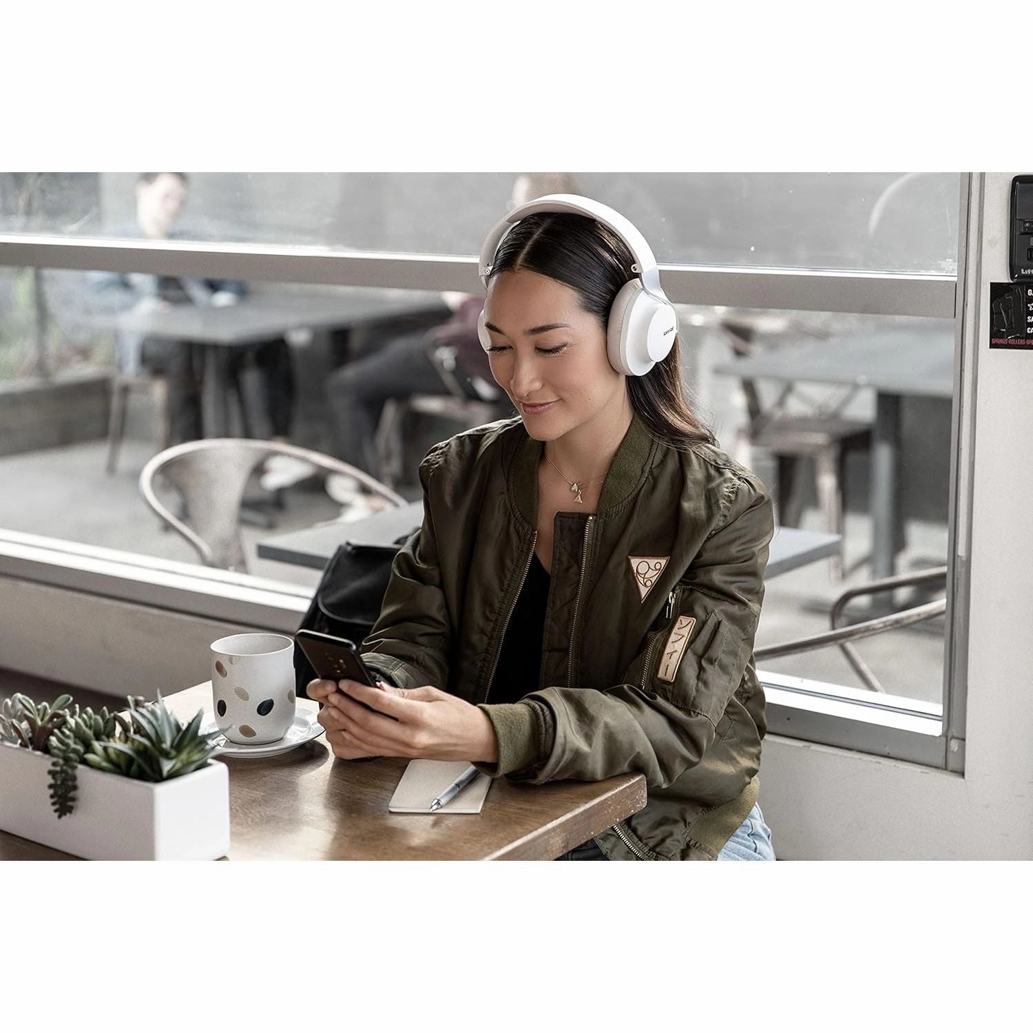 Shure AONIC 40 Wireless Over-Ear Bluetooth Headphones - Noise Cancelling, 25-Hour Battery, Studio Sound, Mic, White