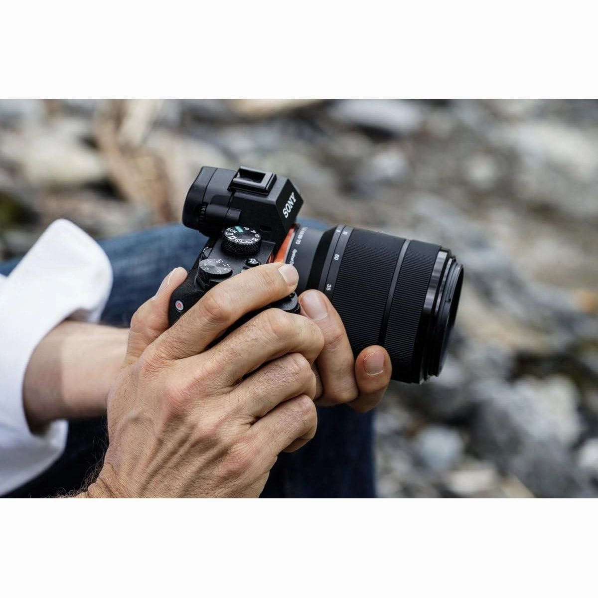 SONY a7 II Mirrorless Camera with FE 28-70 mm f/3.5-5.6 OSS Lens