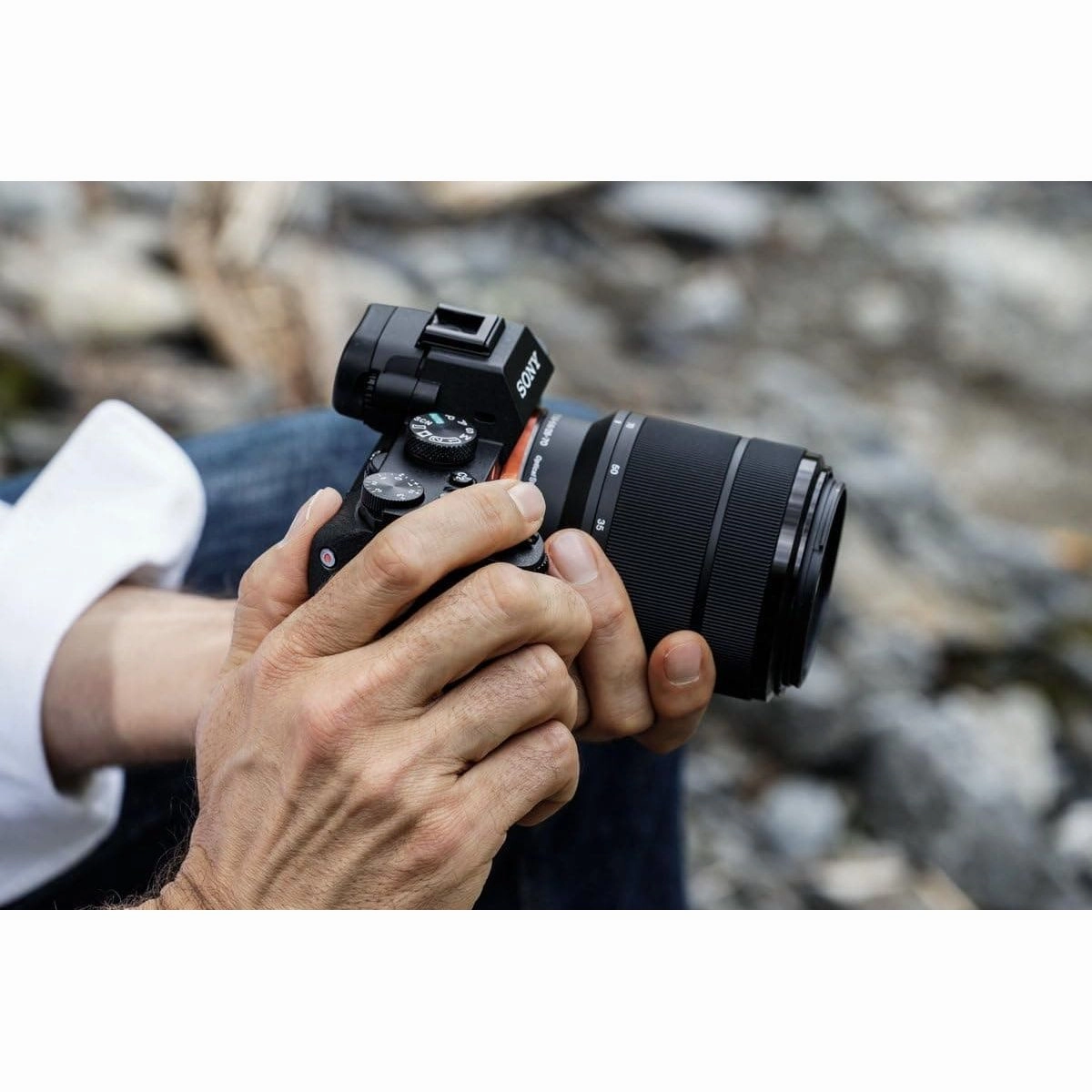 SONY a7 II Mirrorless Camera with FE 28-70 mm f/3.5-5.6 OSS Lens