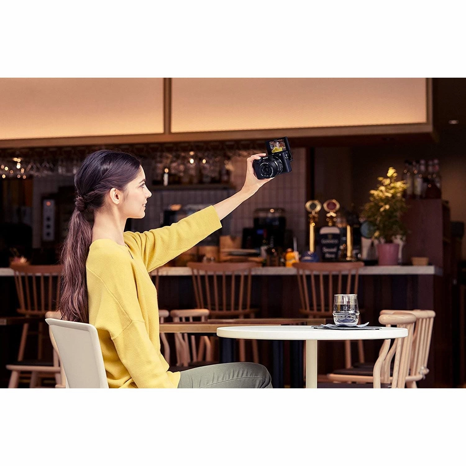 Sony Alpha 6400 | APS-C Mirrorless Camera with Sony 16-50 mm f/3.5-5.6 Power Zoom Lens ( Fast 0.02s Autofocus 24.2 Megapixels, 4K Movie Recording, Flip Screen for Vlogging ), Black