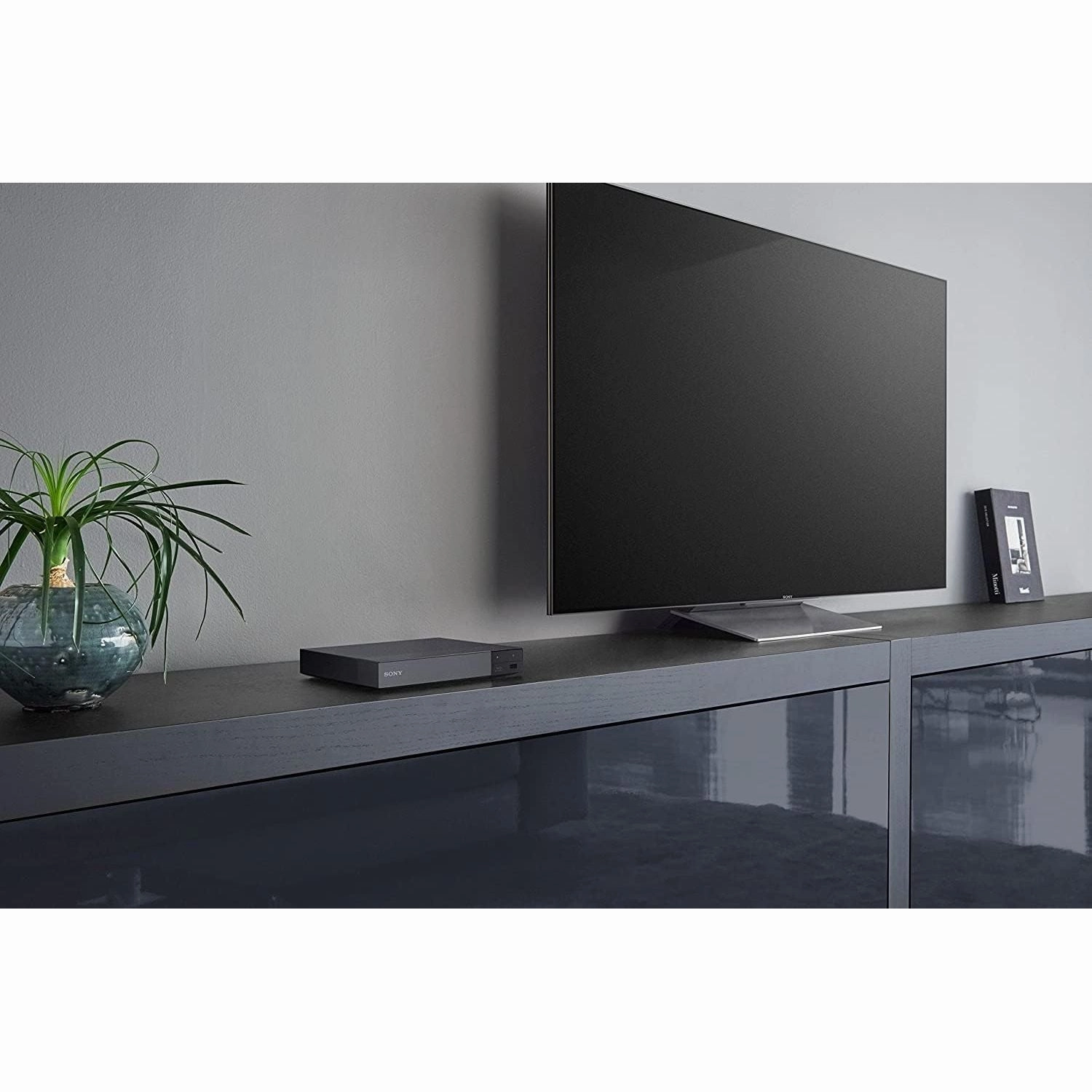 Sony BDP-S6700 Blu-ray DVD Player, Wireless Multiroom, Super Wi-Fi, 3D, Screen Mirroring, 4K Upscaling, Black