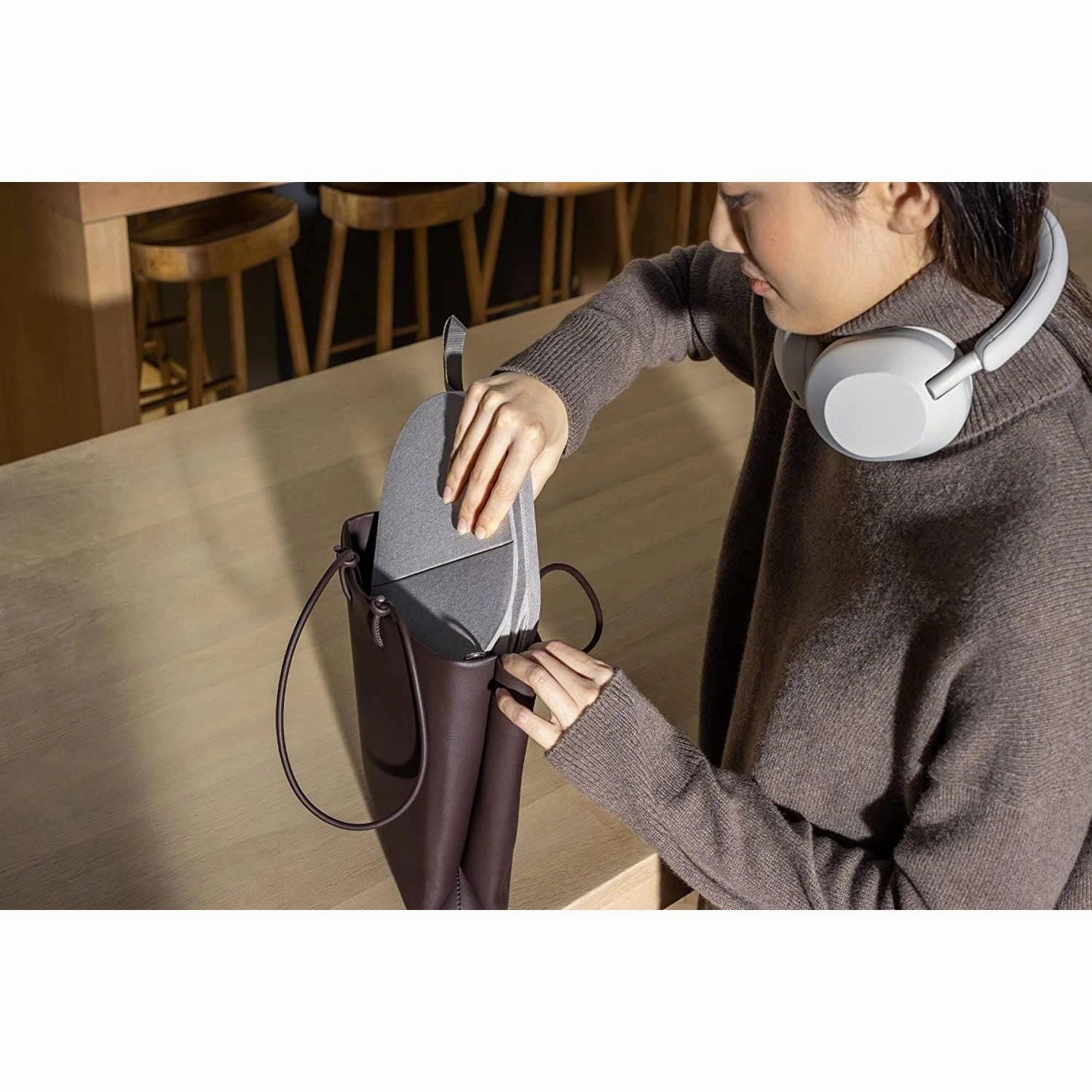 Sony WH-1000XM5 Wireless Noise Cancelling Headphones  30H Battery, Hi-Res Audio, Voice Assistants  Smoky Pink