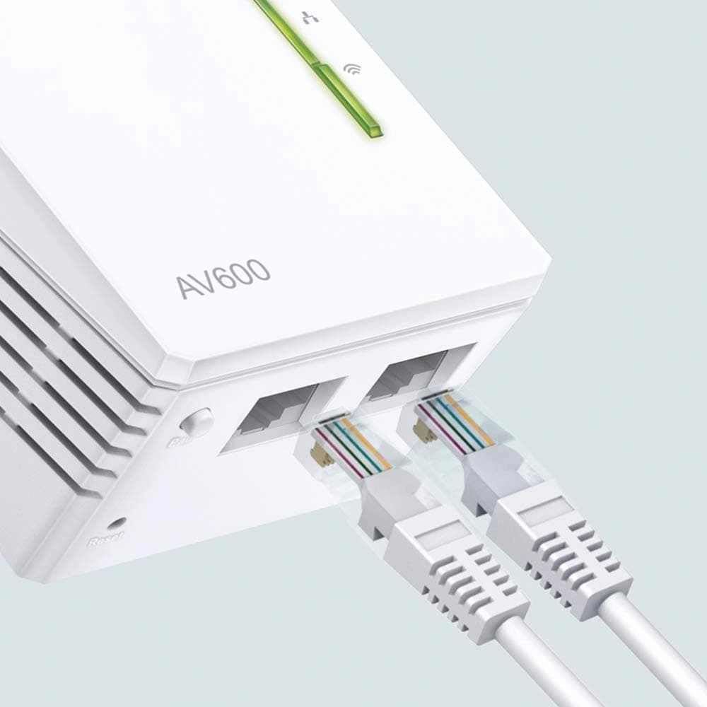 TP-Link AV600 Powerline Adapter Wi-Fi Kit, Wi-Fi Booster/Hotspot/ Extender, Wi-Fi Speed up to 300Mbps, 2 1 Ports| N300 Mbps AV600 Mbps plug and play (TL-WPA4220 KIT)