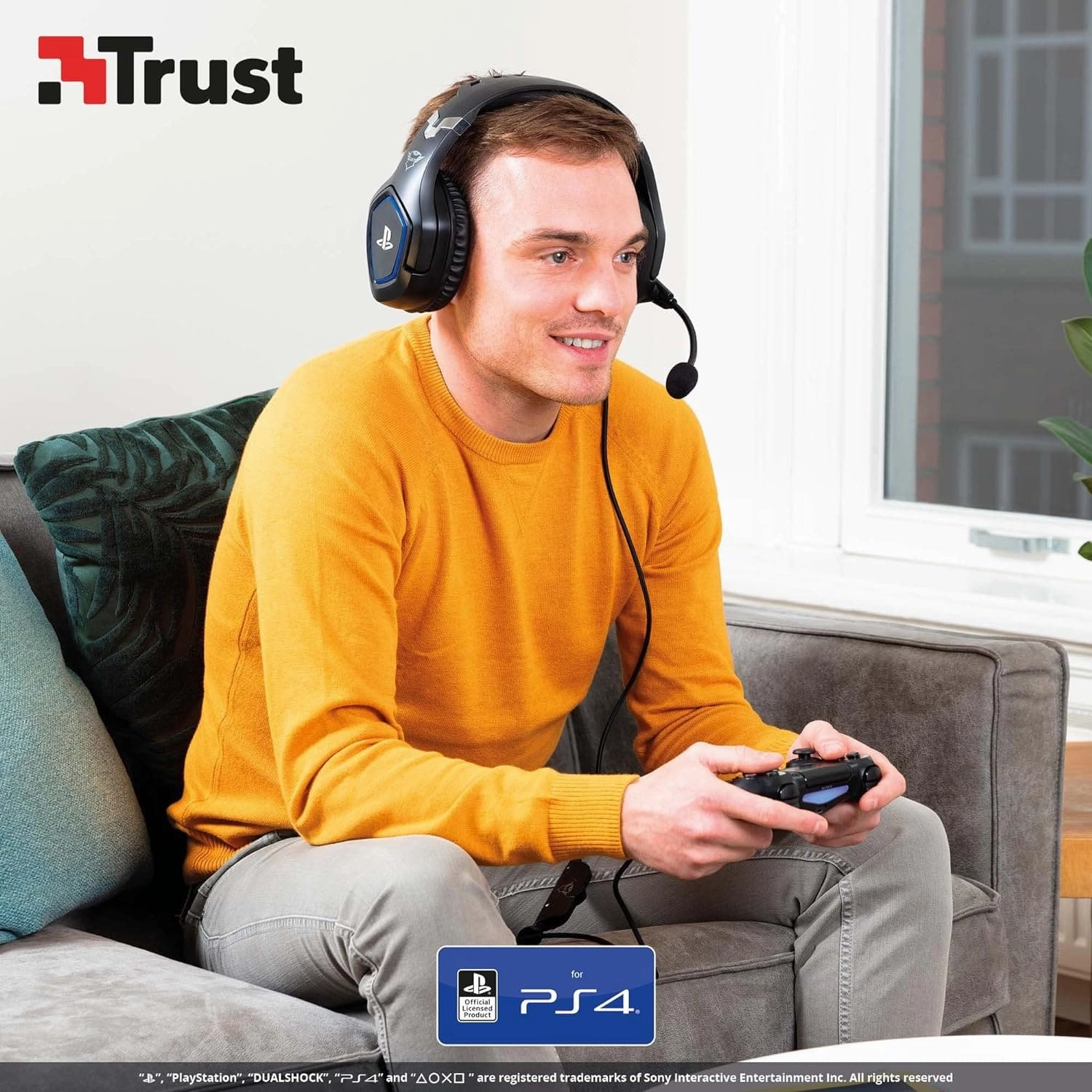 Trust Gaming GXT 488 Forze Gaming Headset [Officially Licensed for PlayStation] - Over-Ear Headphones with Flexible Microphone & Inline Remote, Compatible with PS4 - Black