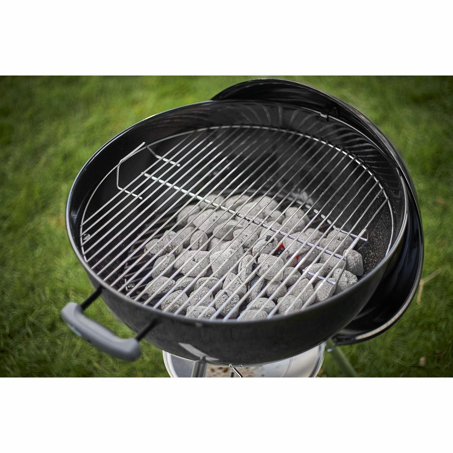Weber Classic Kettle Charcoal Grill BBQ, 47cm  Black | Porcelain-Enamelled, Lid Thermometer, Stand & Wheels (1231004)