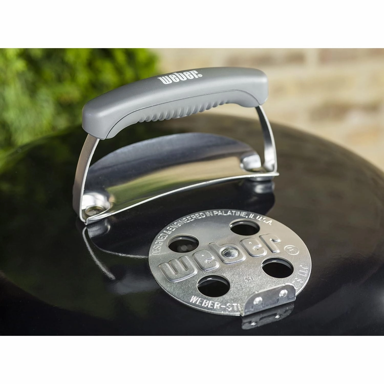 Weber Classic Kettle Charcoal Grill BBQ, 47cm  Black | Porcelain-Enamelled, Lid Thermometer, Stand & Wheels (1231004)