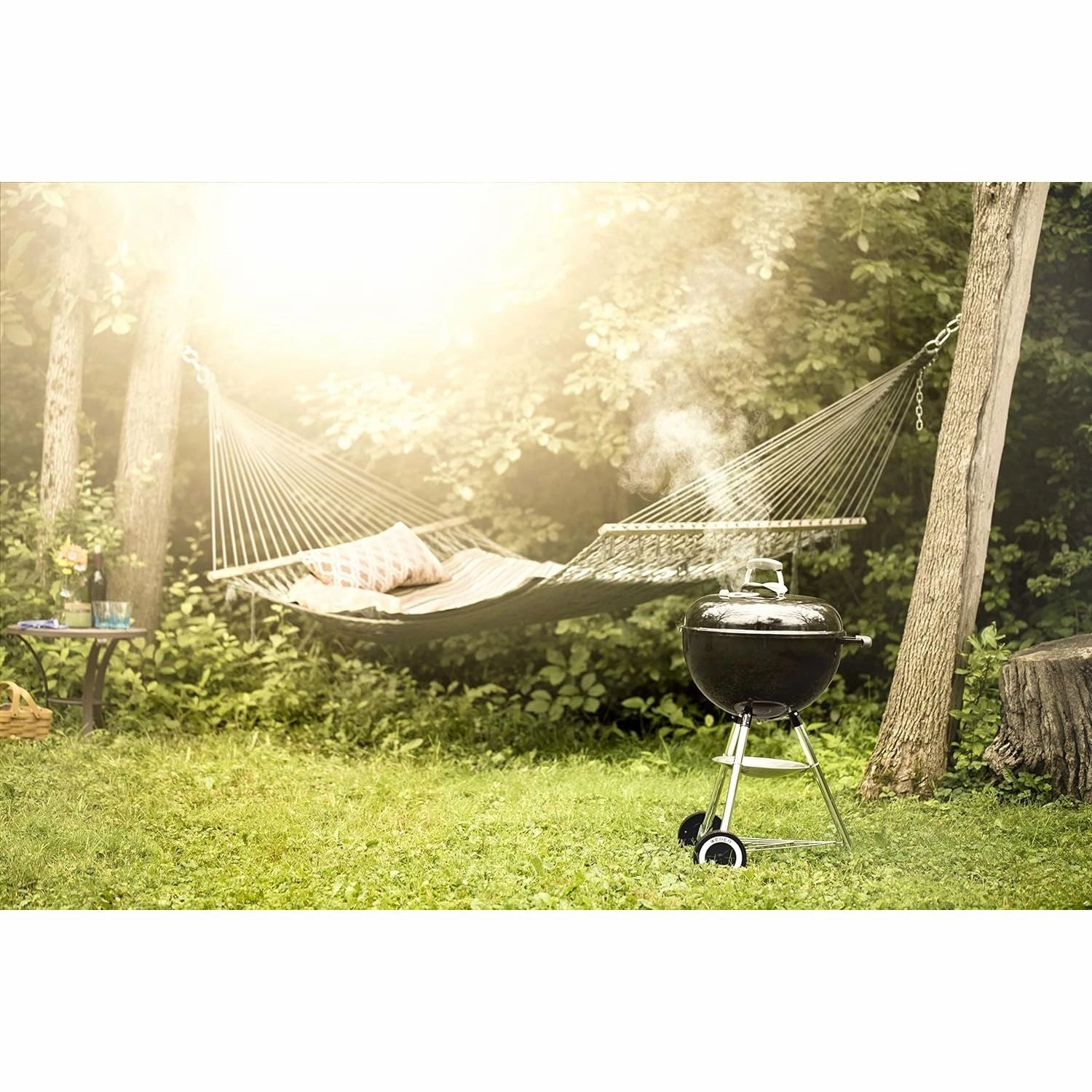 Weber Original Kettle Charcoal Grill Barbecue, 57cm E-5710 BBQ Grill with Lid Cover, Thermometer, Stand & Wheels Freestanding Outdoor Oven & Cooker with Porcelain-Enamelled Bowl - Black