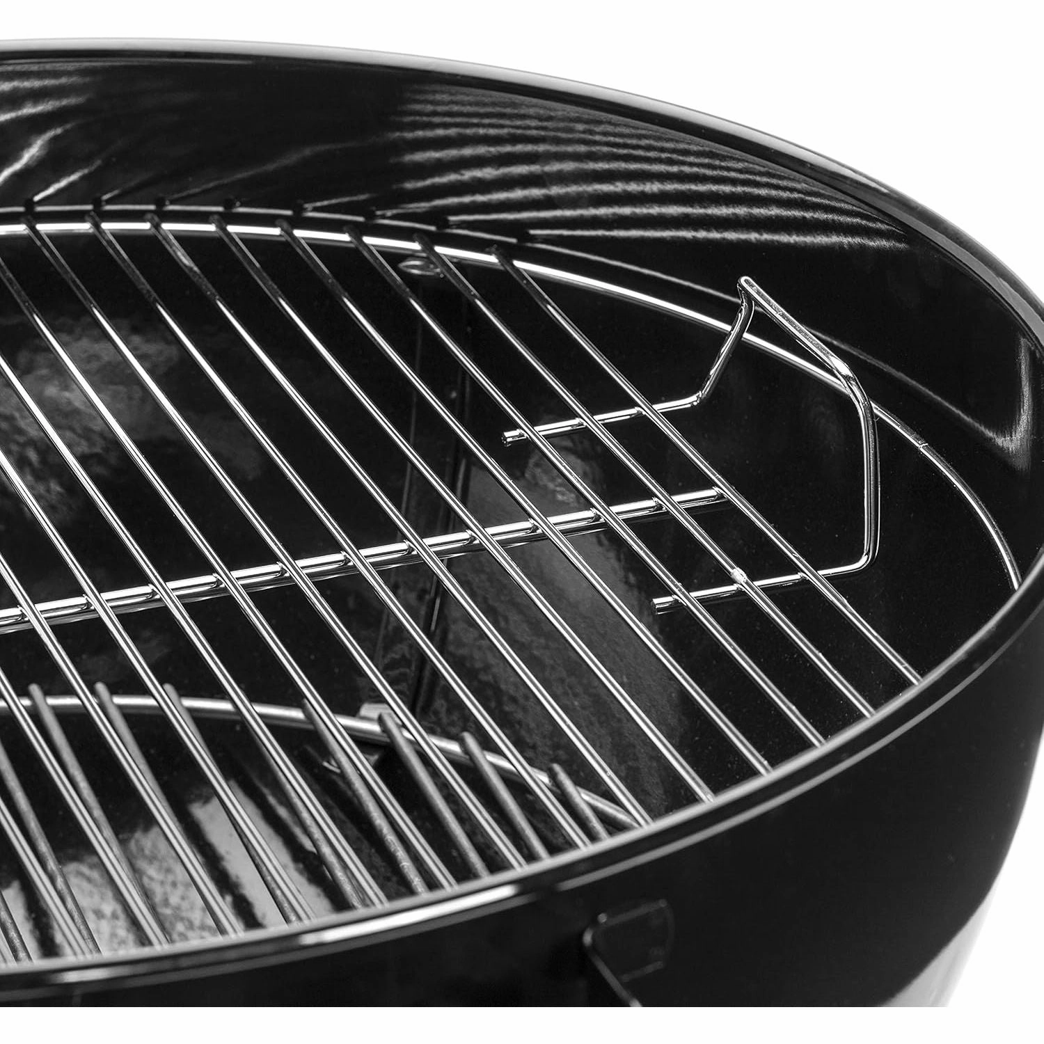 Weber Original Kettle Charcoal Grill Barbecue, 57cm E-5710 BBQ Grill with Lid Cover, Thermometer, Stand & Wheels Freestanding Outdoor Oven & Cooker with Porcelain-Enamelled Bowl - Black
