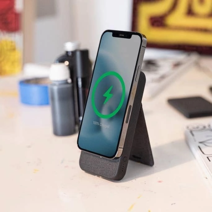 ZAGG mophie Snap  Powerstation Stand, Magnetic and portable wireless battery, compatible with MagSafe, 10,000mAh internal battery, Black